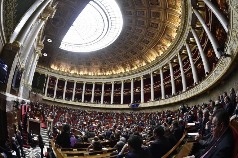 Fin de vie: un tiers des députés de la majorité réclament une nouvelle loi