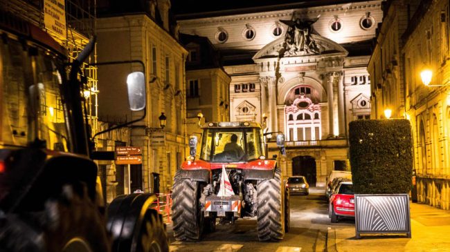 Les élus tourangeaux font bloc derrière les agriculteurs